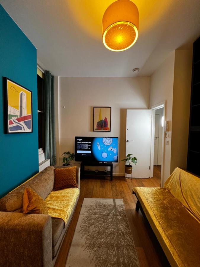 Apartment Luxury 2 Bed Flat 2 Min From Station Nearby Other 4 Stations
