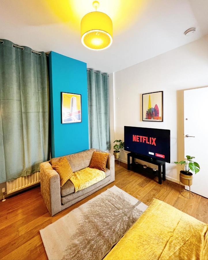 Luxury 2 Bed Flat 2 Min From Station Nearby Other 4 Stations London