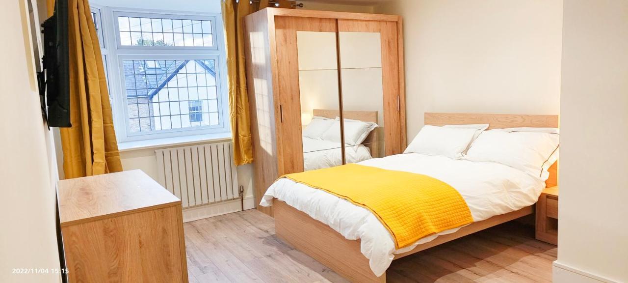 First Floor Flat 1 Northwood * Londen