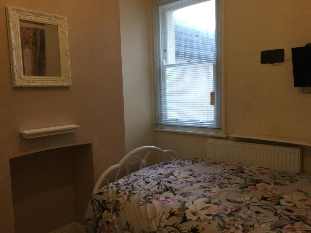 Tdm Bachelot Lettings Ltd Pensión
