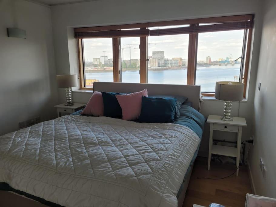 Stunning 3 Double Bedroom In Greenwich Near O2 *