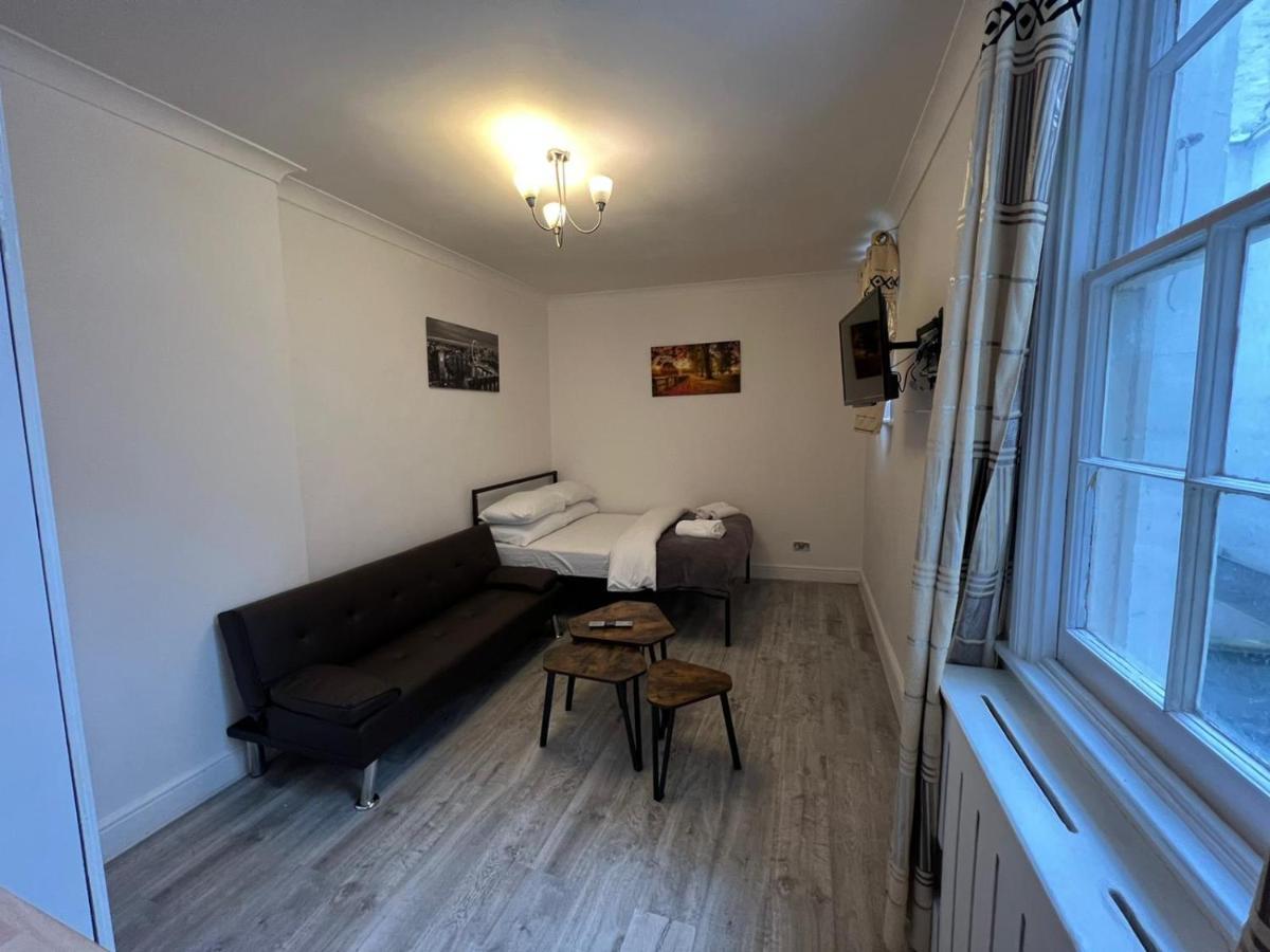 F4-ground Floor Studio Fits 3 Near Paddington Apartment