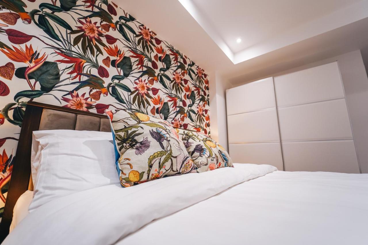 The Avonmore Olympia Bed & Breakfast *