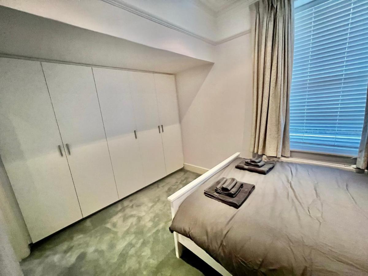Appartement Spacious Flat With Huge Patio In Central *