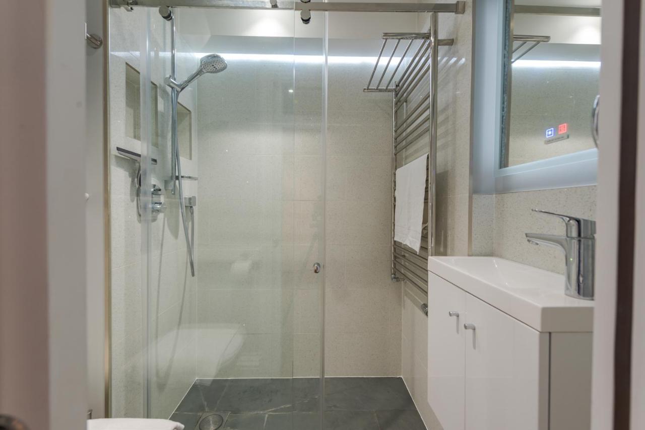 Attractive With Private Patio In Fashionable Fulham By Underthedoormat Appartement Londres