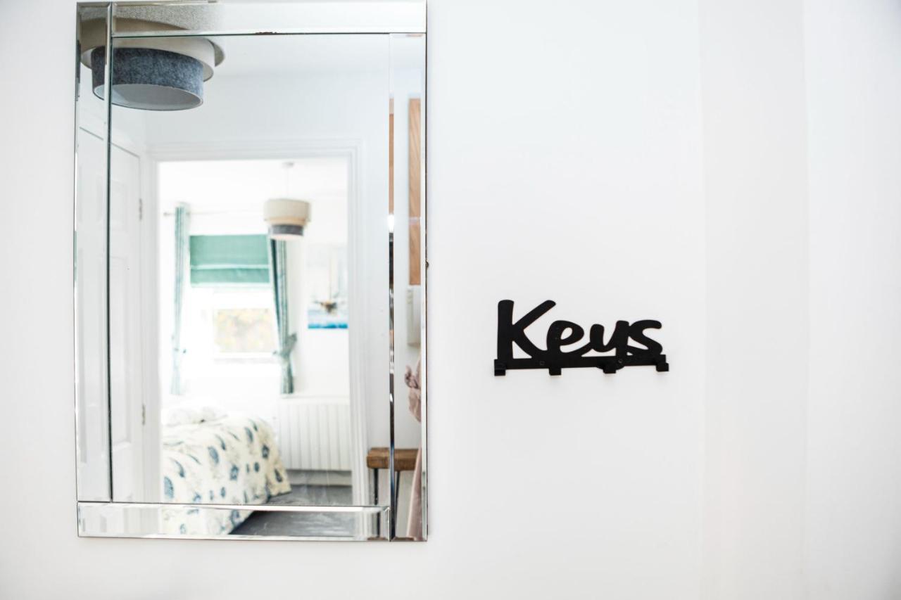 Pass The Keys - Modern Flat In South Londen