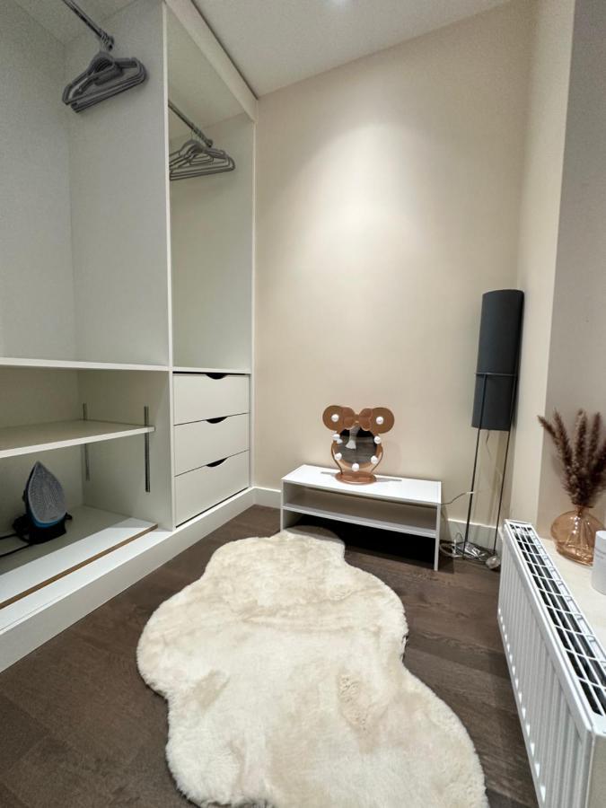 Apartment 1 Spacious Luxury Bedroom Flat On Oxford St, Next To Selfridges London