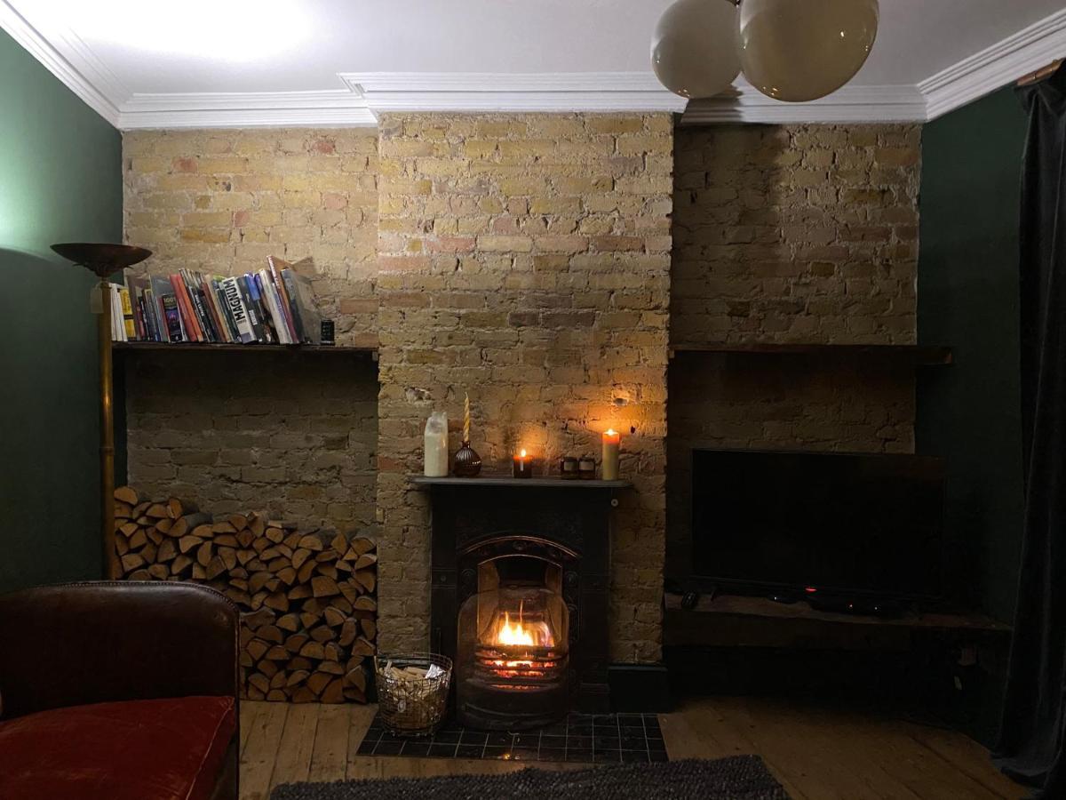 Campania & Jones House London