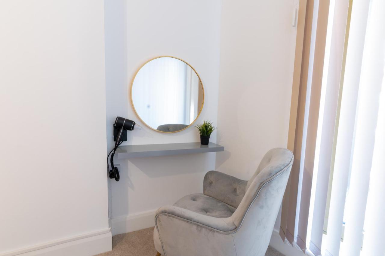 Luxury 2 Bedrooms - 2 Bathrooms - F5 * Londres