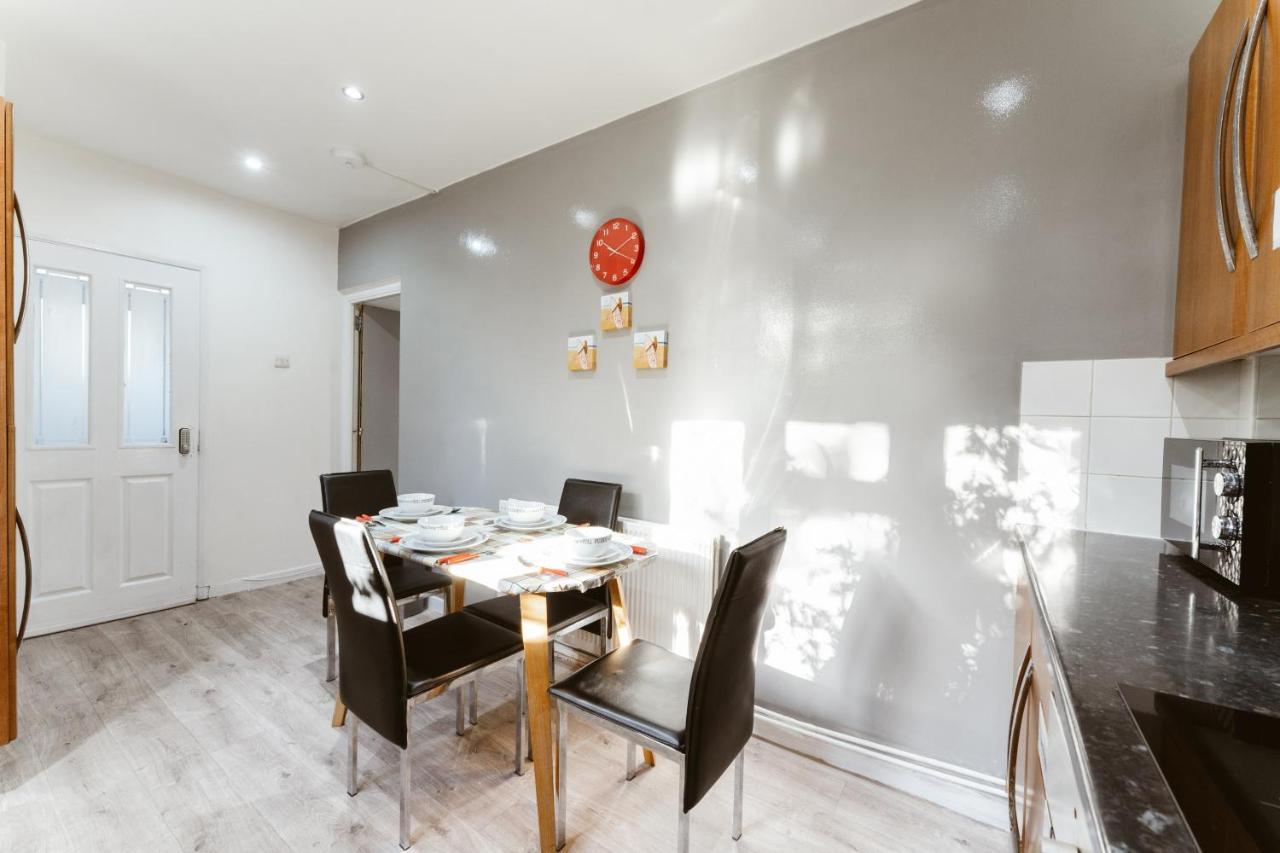 Gasthof Stepney Beds To 24 *