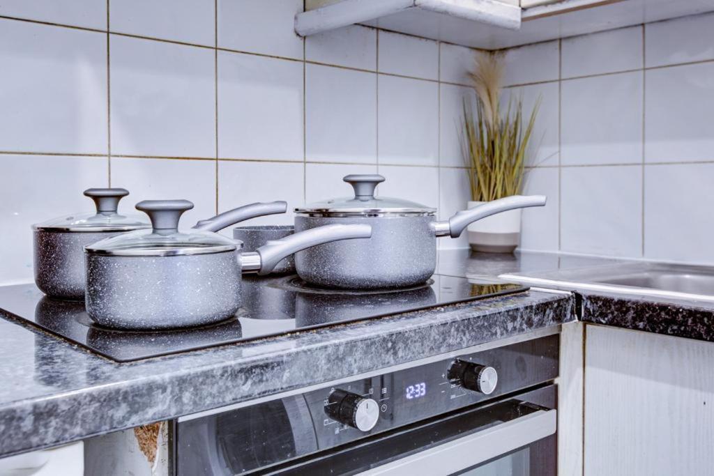 Hyde Park 2 Bedroom London