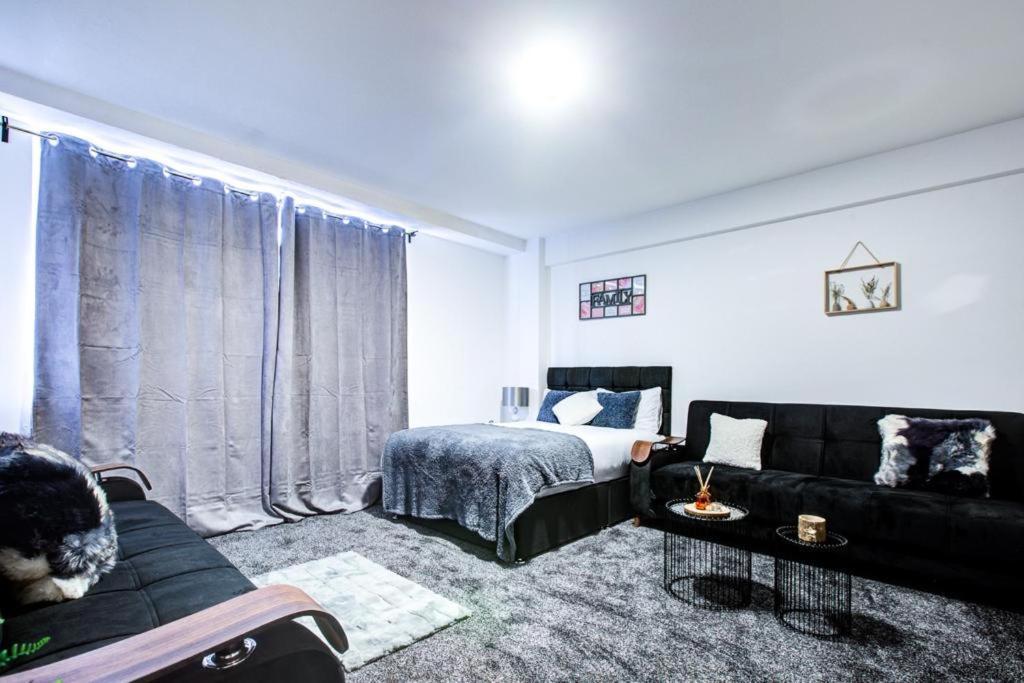 Apartment Hyde Park 2 Bedroom London