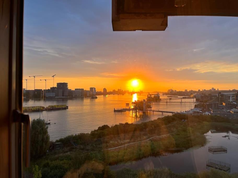 Apartment Stunning 3 Double Bedroom In Greenwich Near O2 London