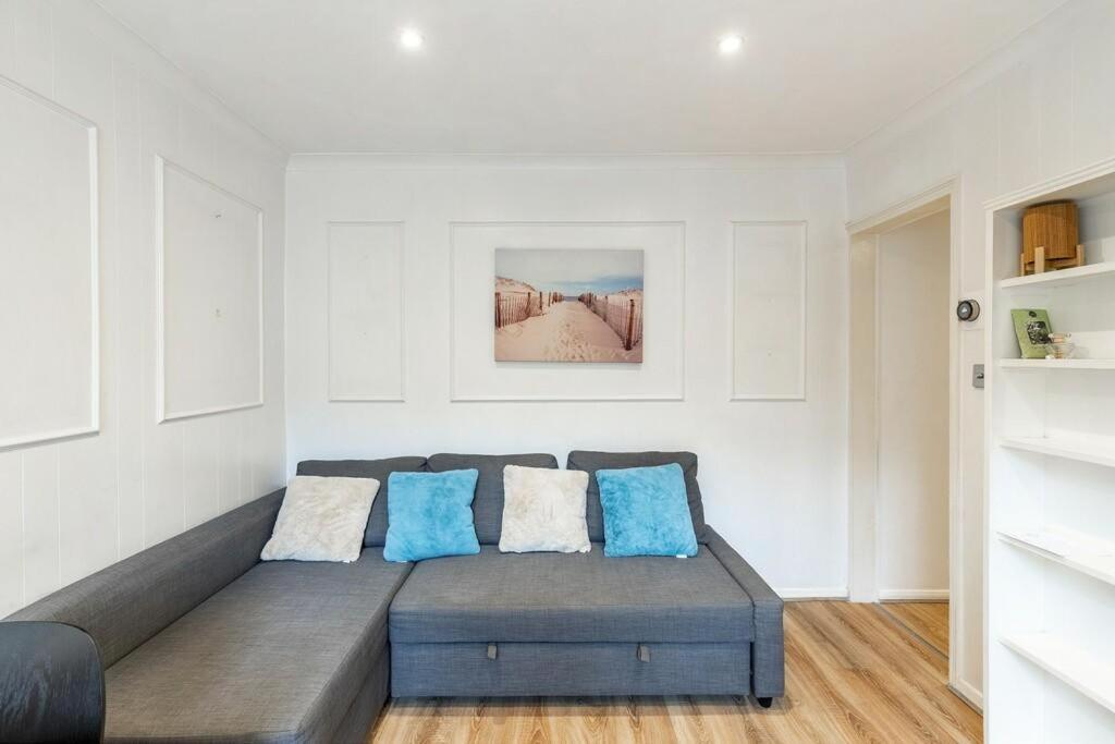 Lovely West Entire * Londres