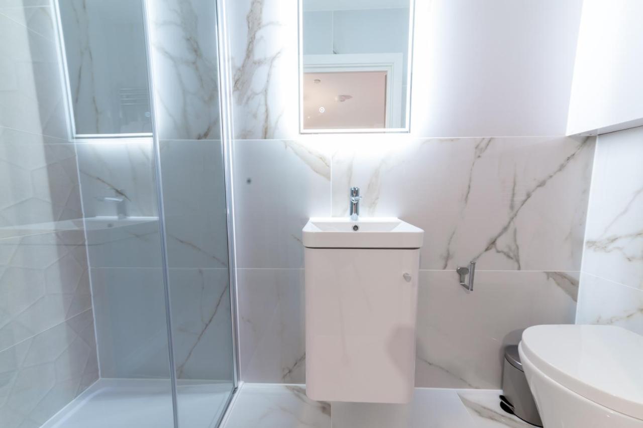 Luxury 2 Bedrooms - 2 Bathrooms - F5 Apartamento Londres