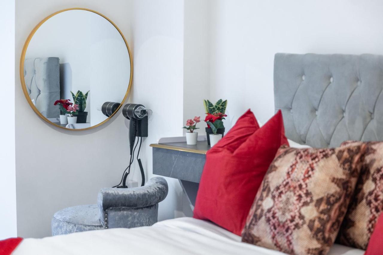 Apartamento Luxury 2 Bedrooms - 2 Bathrooms - F5 *