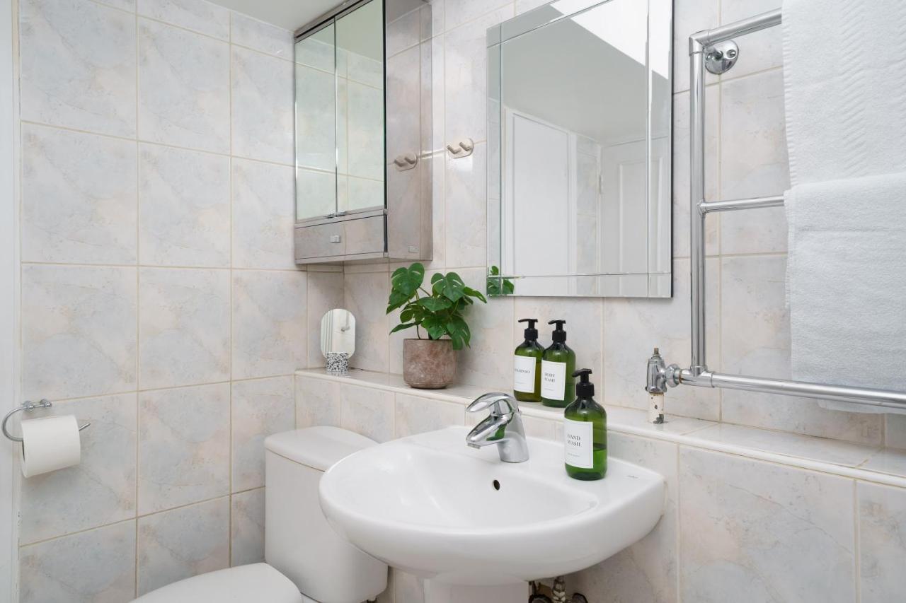 Location Oxford Str, Soho 2 Bedr, 3 Beds, 2 Bath * Londres