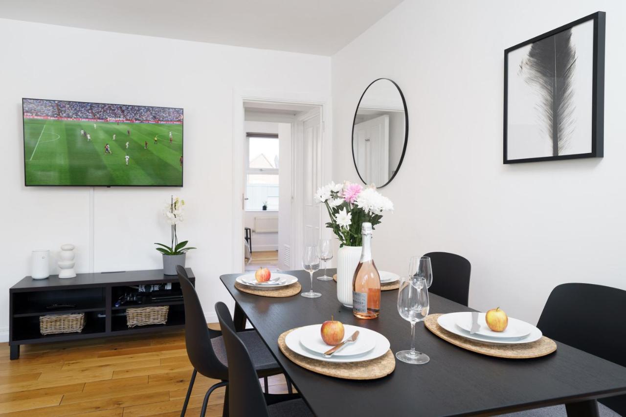 Apartamento Location Oxford Str, Soho 2 Bedr, 3 Beds, 2 Bath Londres