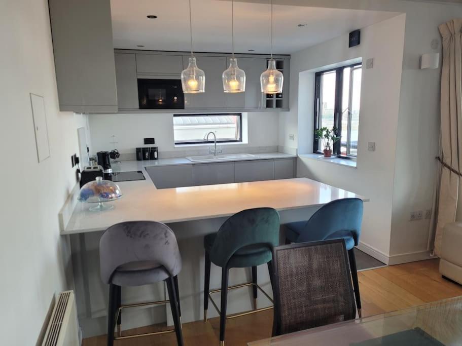 Stunning 3 Double Bedroom In Greenwich Near O2 Apartment London