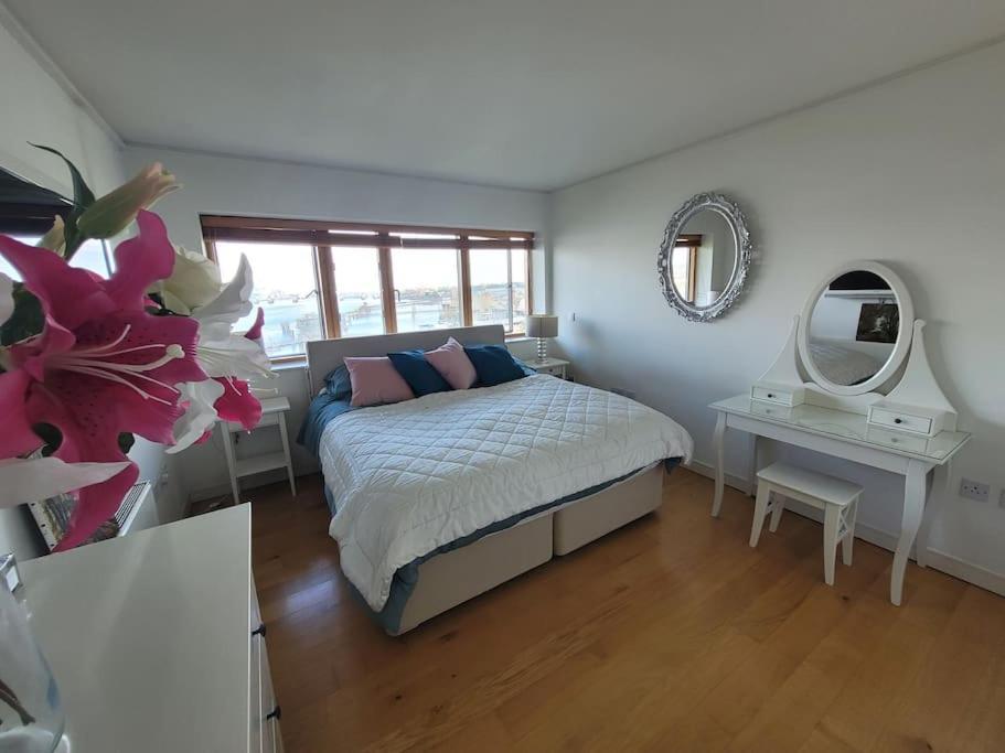 Apartment Stunning 3 Double Bedroom In Greenwich Near O2