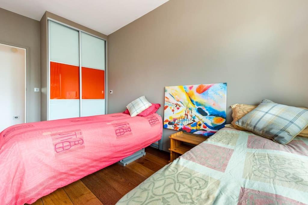 Luxurious Flat Sunny, Quiet, Design, Lift, Balcony Apartment *