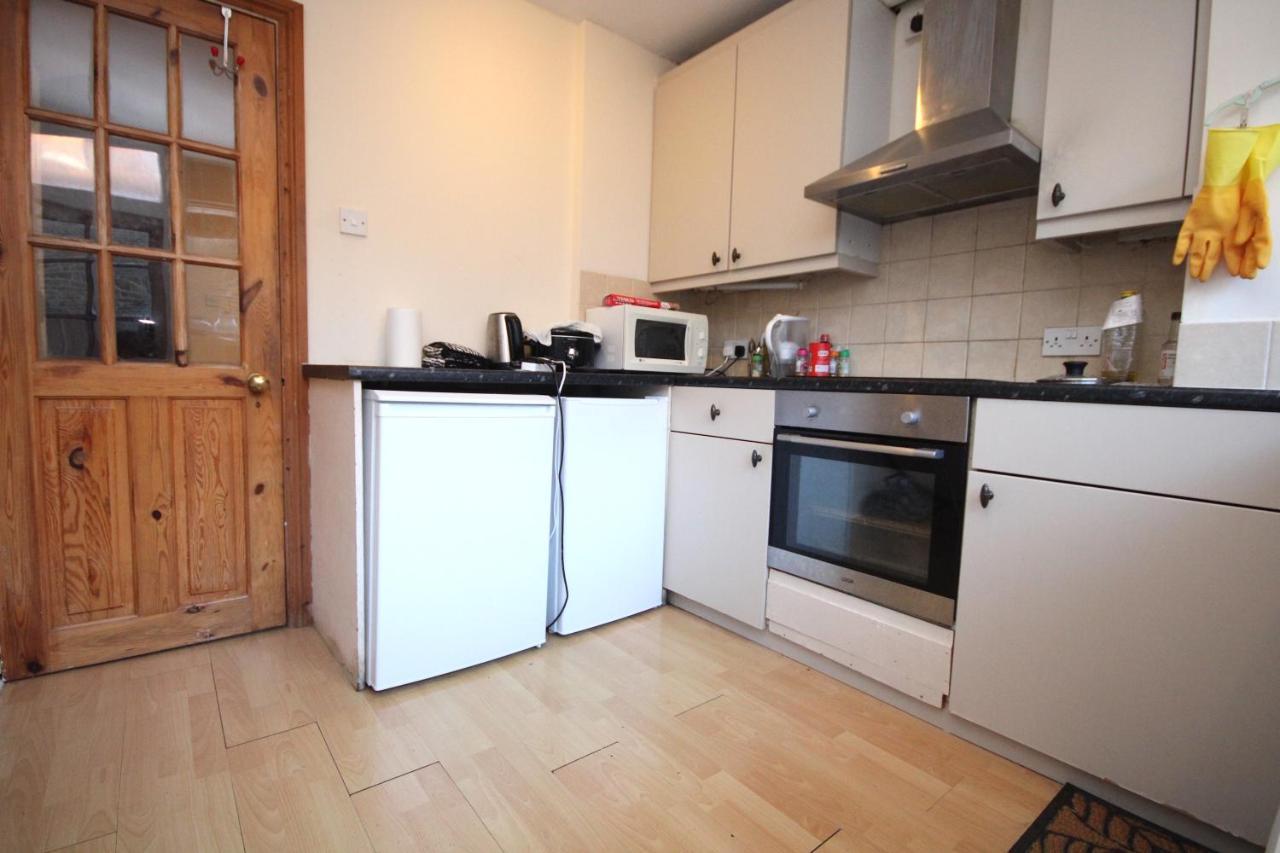 Three Bedroom Flat With Garden In Fulham * London
