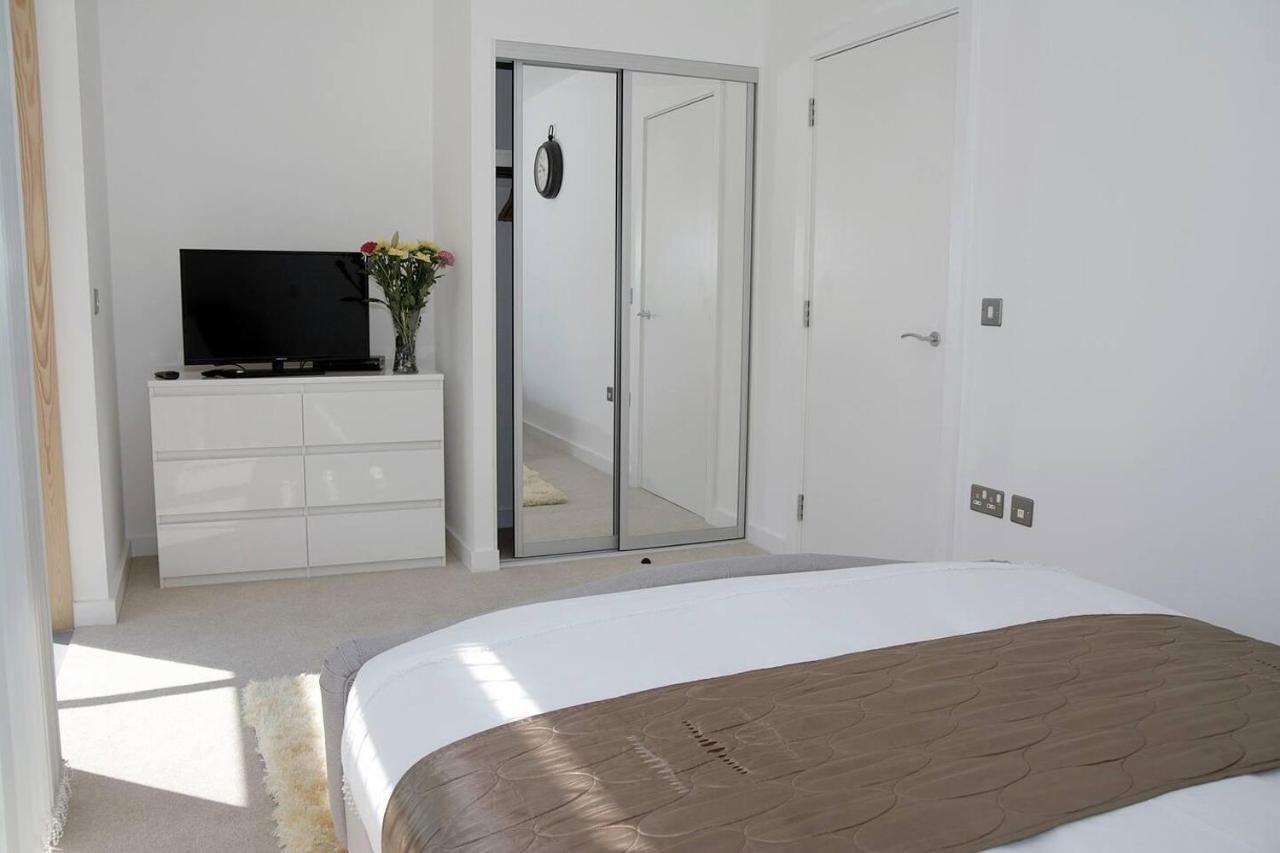 East - Sleeps 6 - Pets Allowed Holiday home
