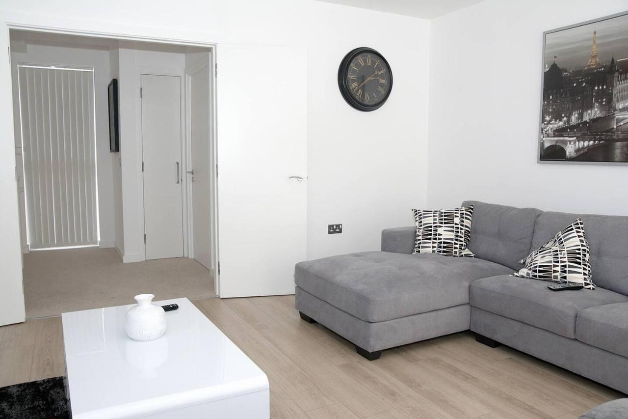 Holiday home East - Sleeps 6 - Pets Allowed London