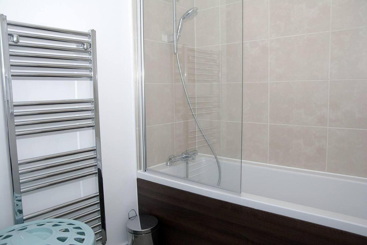 Holiday home East - Sleeps 6 - Pets Allowed *