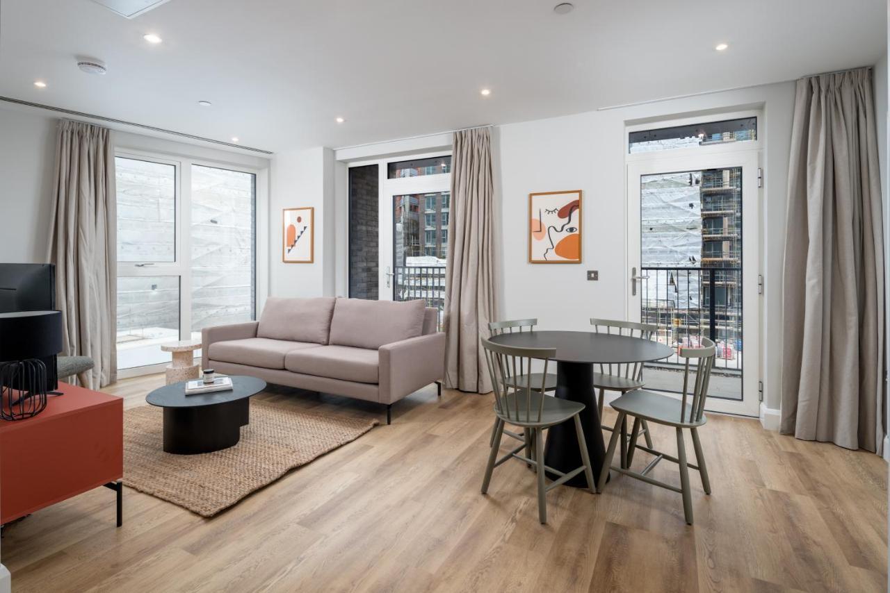 Altido New Near Battersea Power Station Apartment