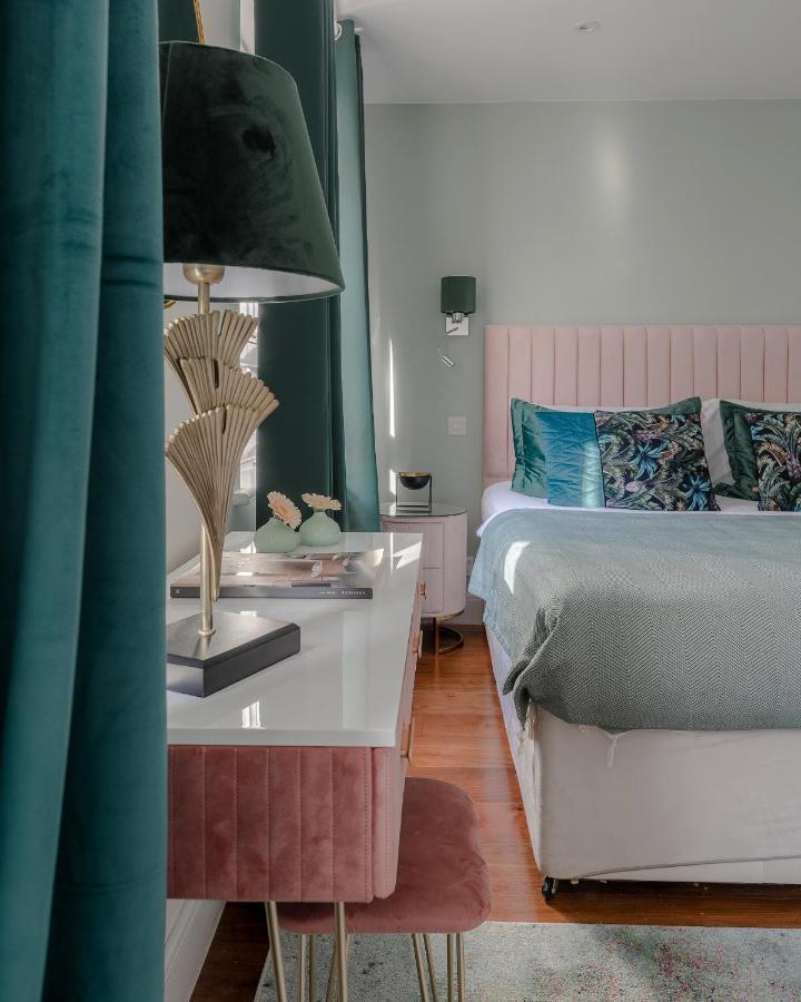 Notting Hill & Hyde Park Exclusive West-end Serene Designer Family 5bed4bath Apartment