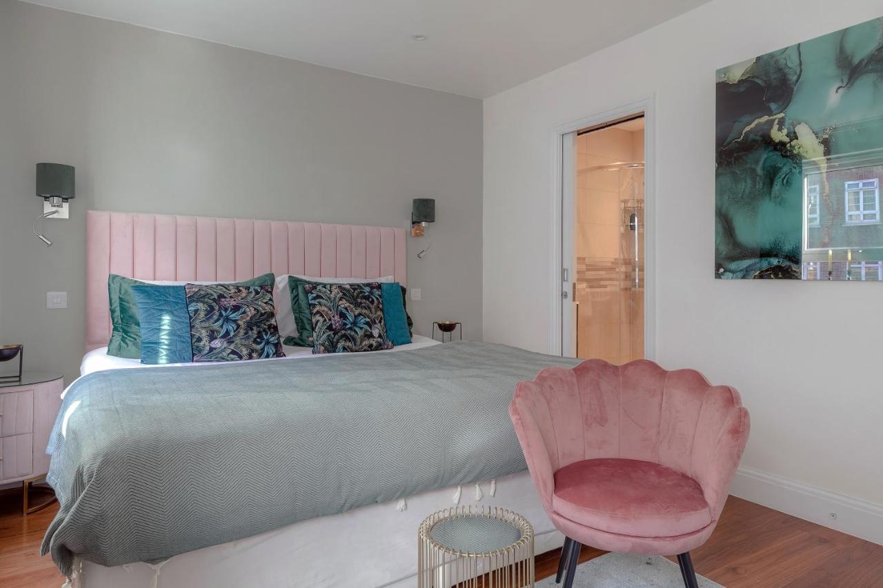 Notting Hill & Hyde Park Exclusive West-end Serene Designer Family 5bed4bath London