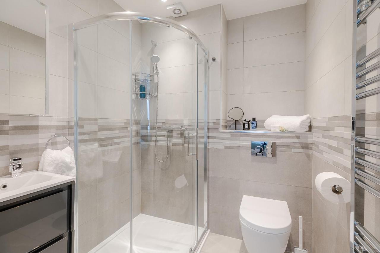 Notting Hill & Hyde Park Exclusive West-end Serene Designer Family 5bed4bath *