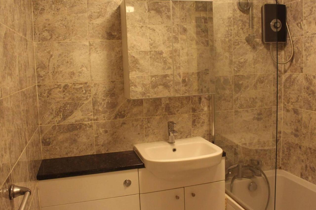 Beautiful 1-bed In Apartamento *