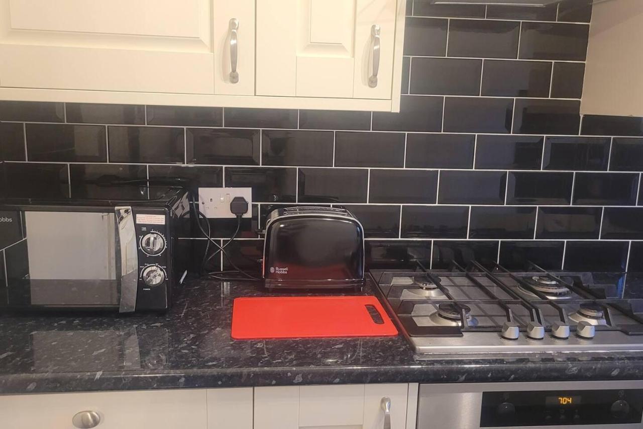 Beautiful 1-bed In Apartment *