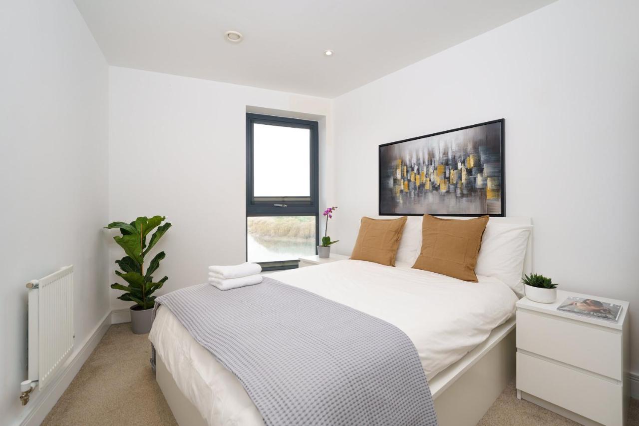1 Bed Flat Near Canary Wharf, O2 Apartamento Londres