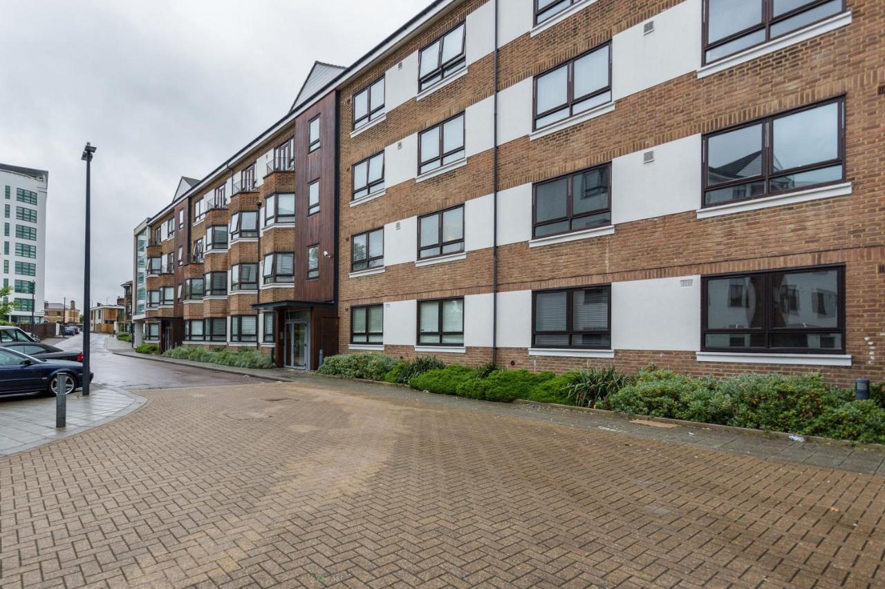 Roomspace Serviced - Kew Bridge Court *