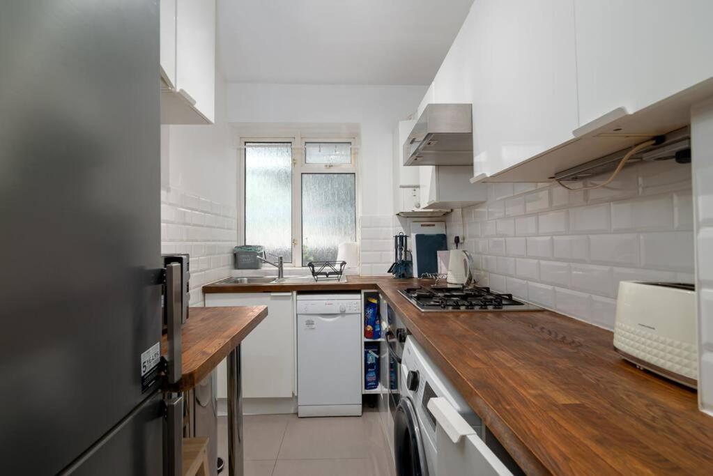Stylish And Well Equipped Flat In Stockwell Londres