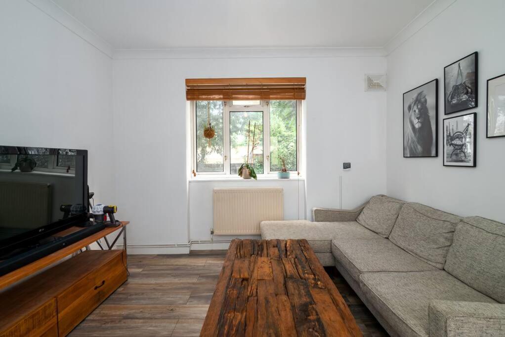 Stylish And Well Equipped Flat In Stockwell Londres