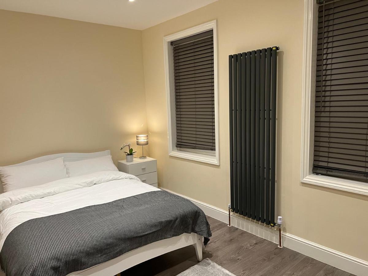 Bed & Breakfast Beautiful Only Few Steps Away From Bruce Grove Tottenham Stadium London