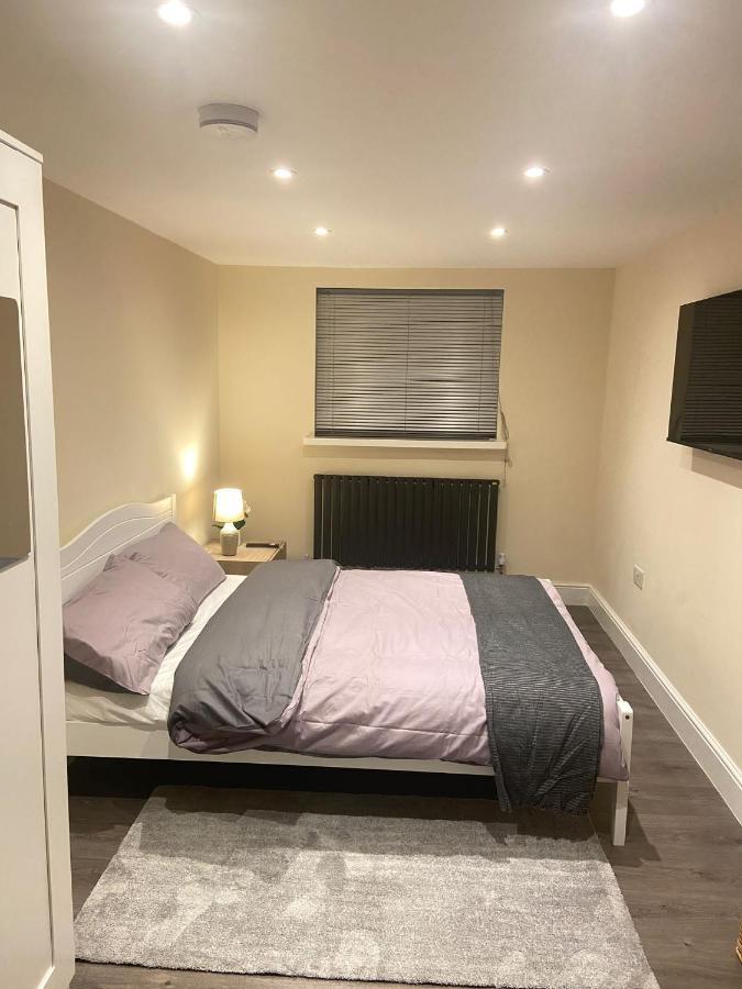 Beautiful Only Few Steps Away From Bruce Grove Tottenham Stadium * London