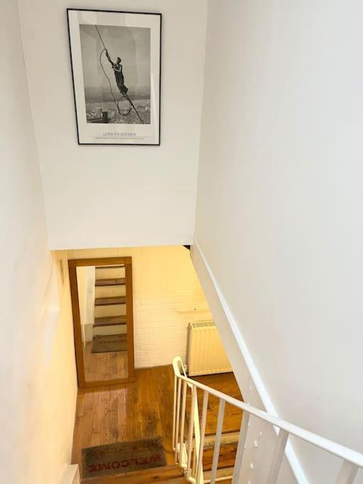 Cosy Apt 5mins Walk From Station * London