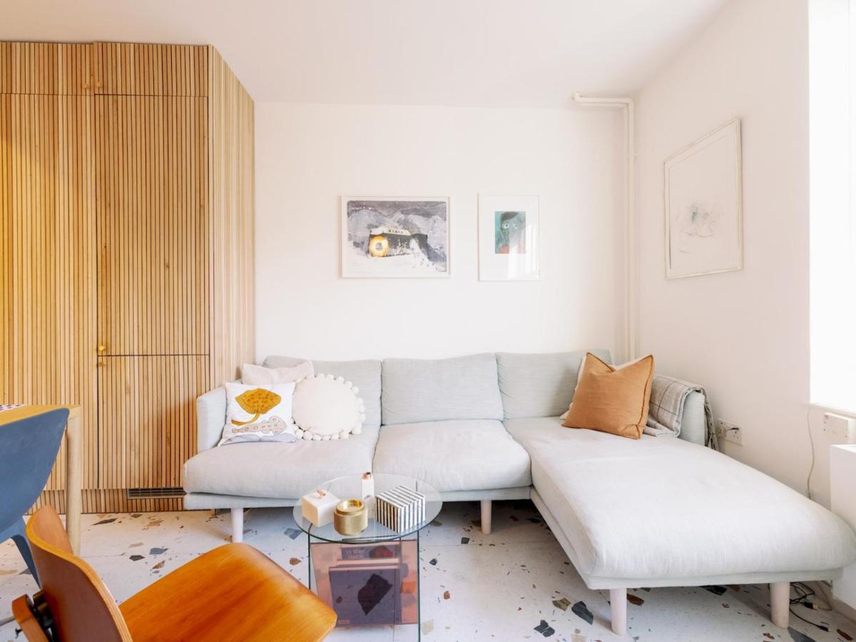 Pass The Keys Designer In The Heart Of Euston Londen