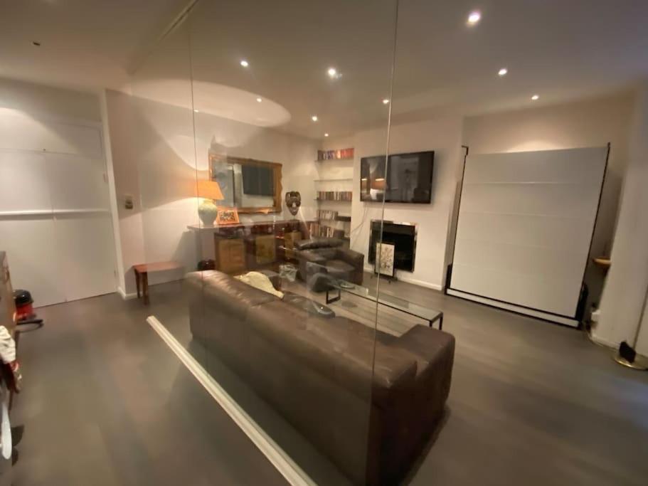 Large Flat In Kensington Apartamento *