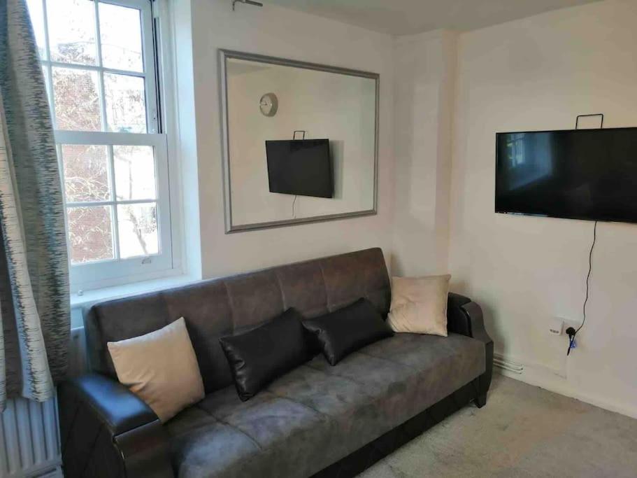 Entire Flat In Kings Cross