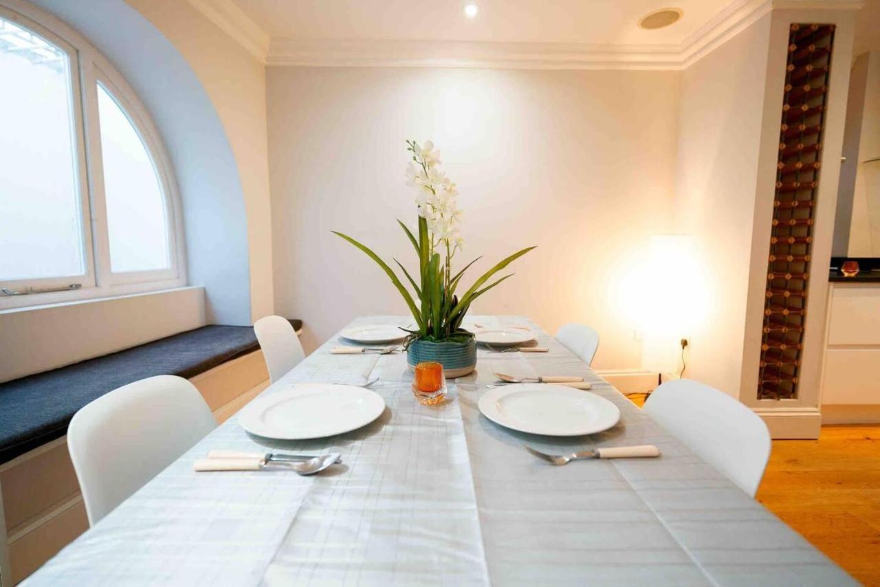 Spacious & Modern 3brs House In Hébergement de vacances *