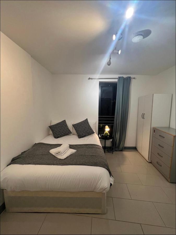 New Build 5 Bedroom In Hackney. Central *