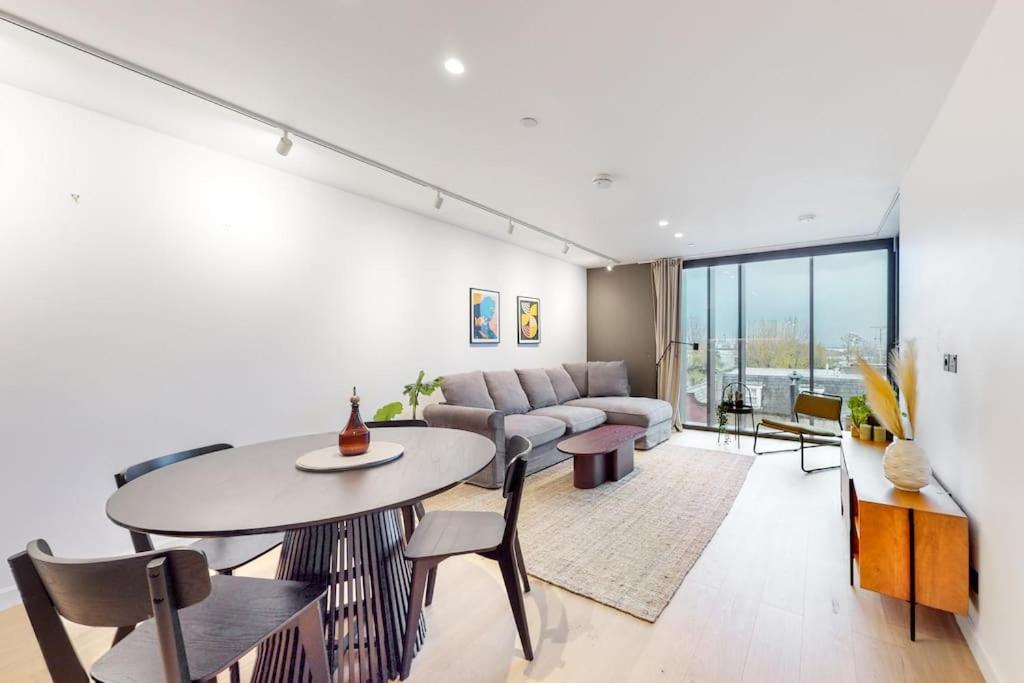 Apartamento Modern 1 Bed Flat With Balcony In Kensal Londres