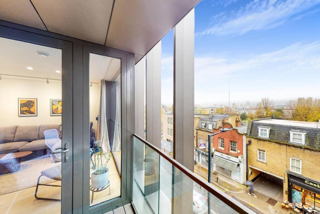 Apartamento Modern 1 Bed Flat With Balcony In Kensal Londres