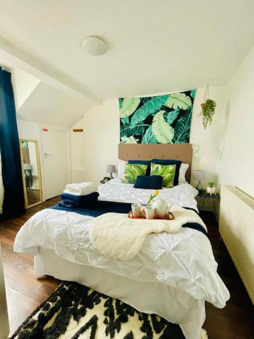Cute 3 Bedroom Flat In Islington + Parking Appartement Londres
